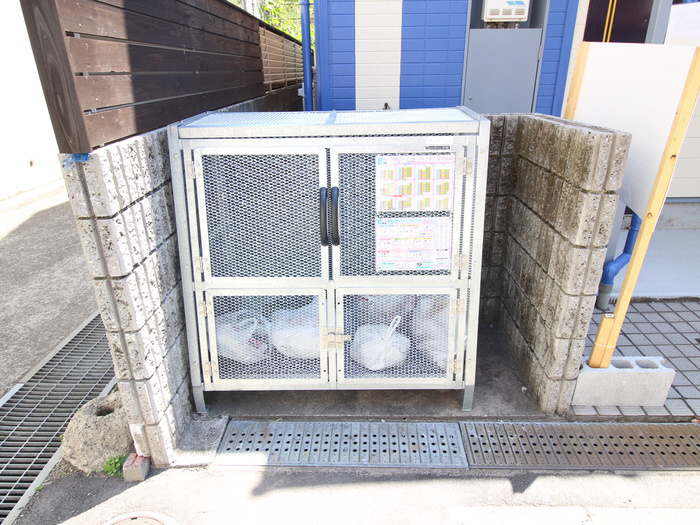 アメニティ寝屋川のエントランス