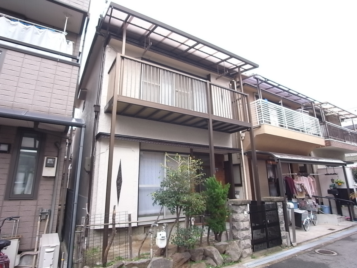 昭栄町貸家