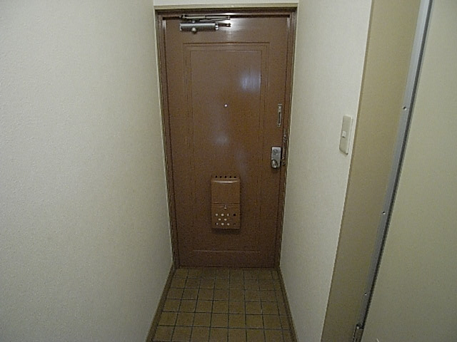 まるき東大利の玄関