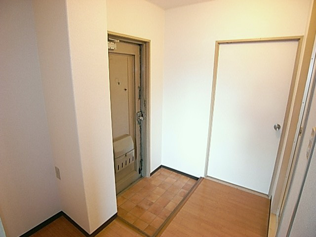 第一パークサイドハイツの玄関