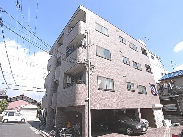 第二松田ハイムの駐車場