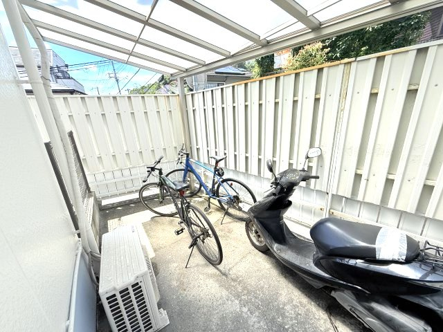 ホーミー前田の駐車場