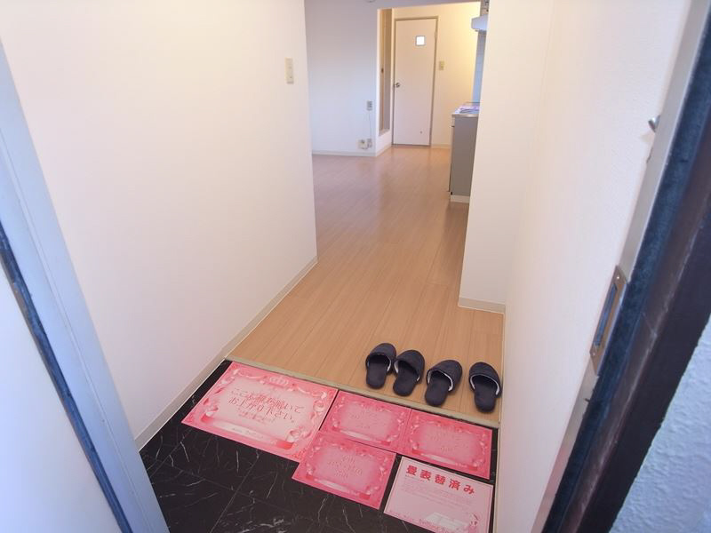 リバーヒル石津の玄関