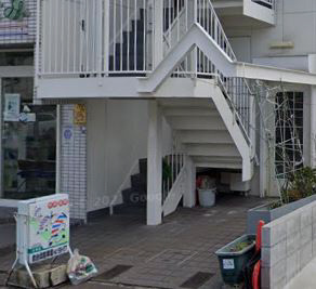 みなみマンションのエントランス