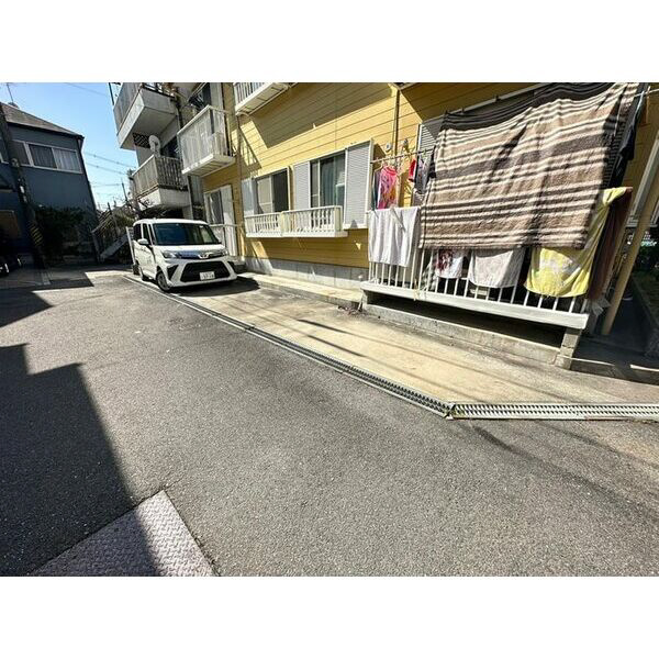 マスコット・コーポの駐車場