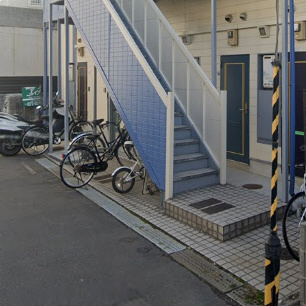 アメニティ寝屋川のエントランス