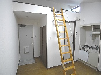 ハイツイチバンの玄関