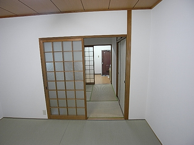 ハイツ北之町C棟の洋室