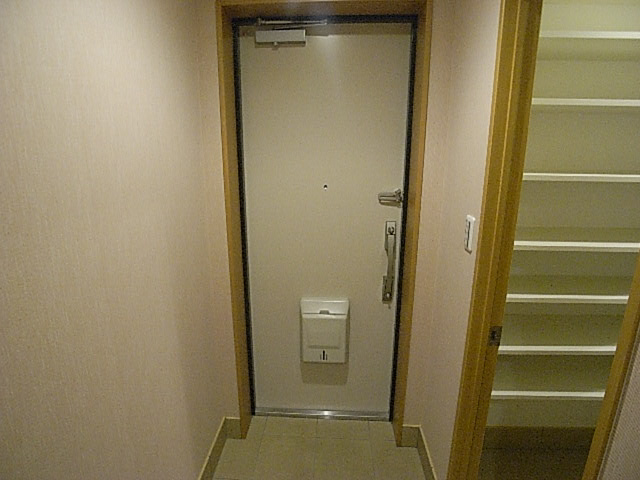 レオンズビルの玄関