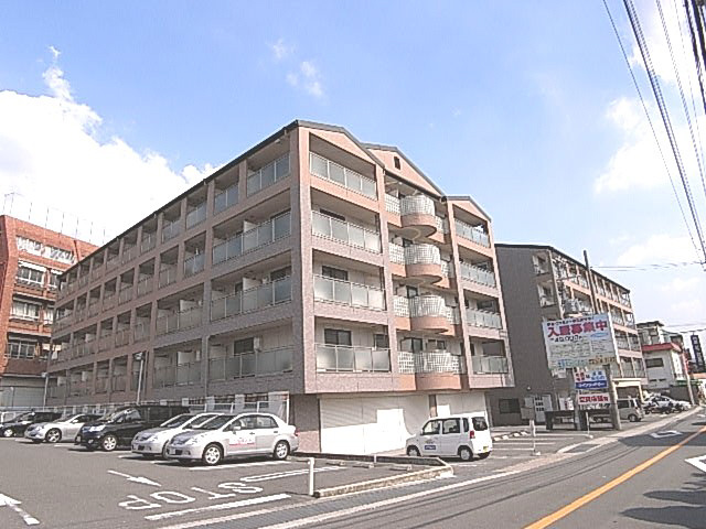 生駒カレッジシティⅡの駐車場