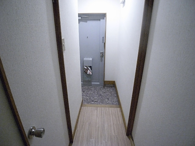 桃園マンションの玄関