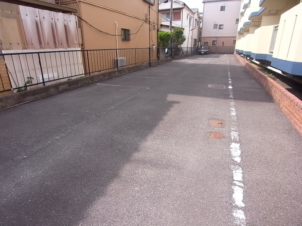 にしまちハイツの駐車場