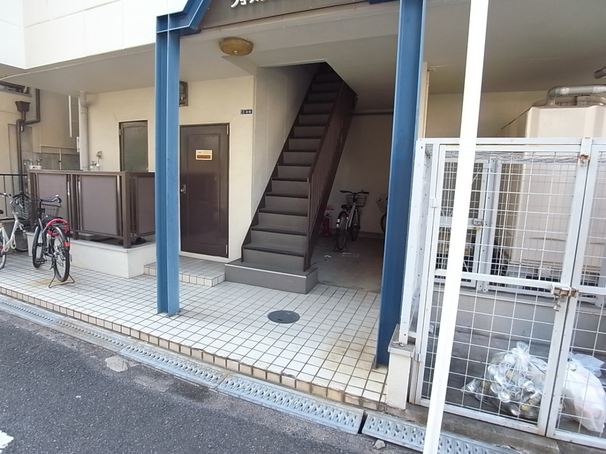 プチメゾン堀溝Ⅲのエントランス
