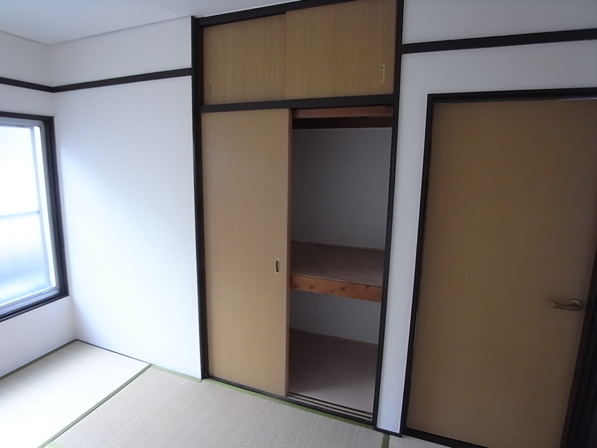 香里園森岡マンション1号棟の収納