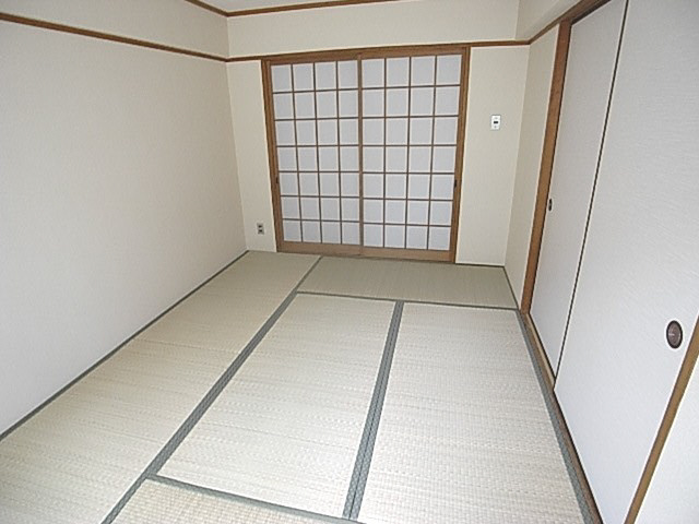 寿マンションの洋室