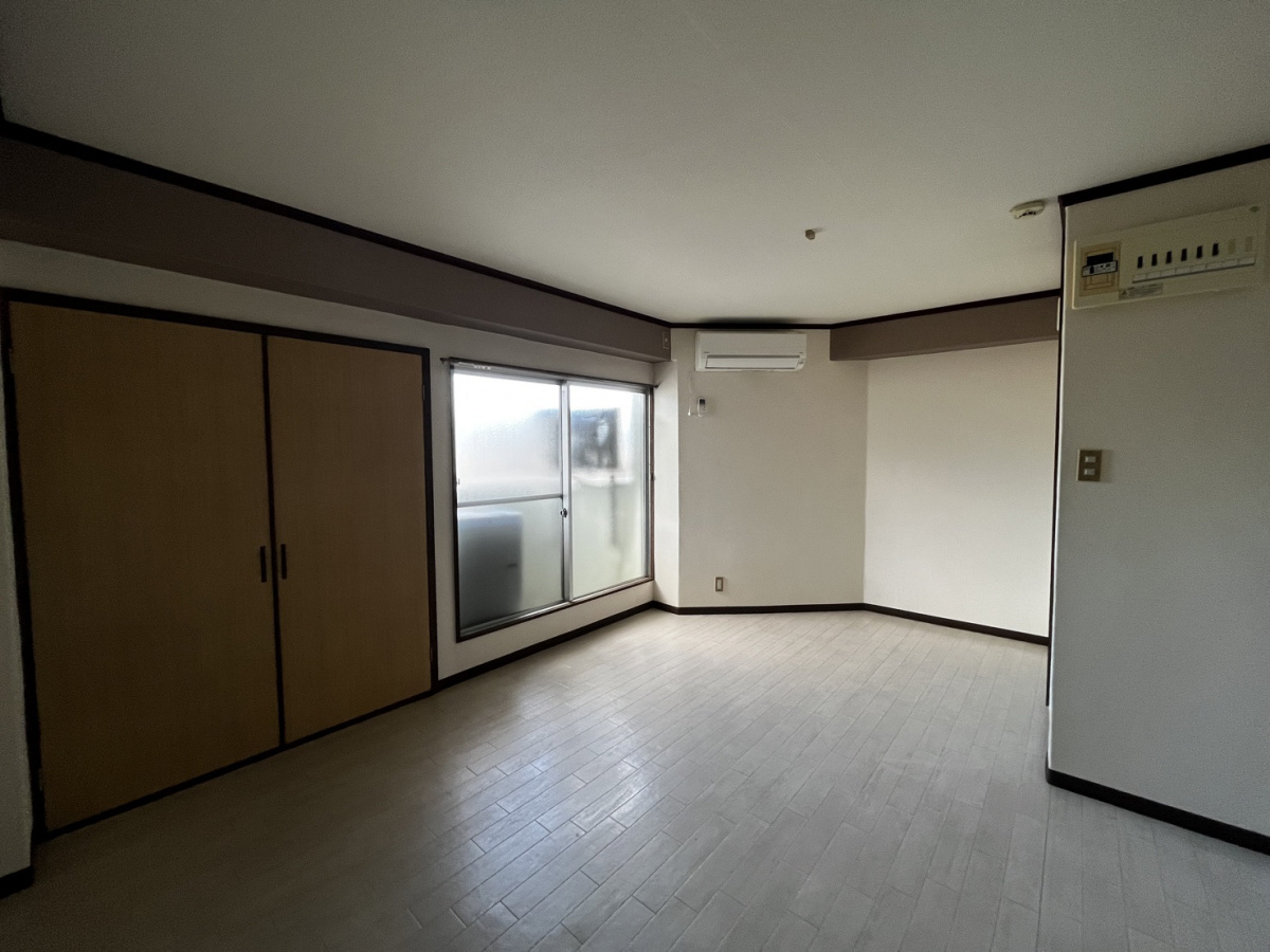 平池マンションの居間・リビング