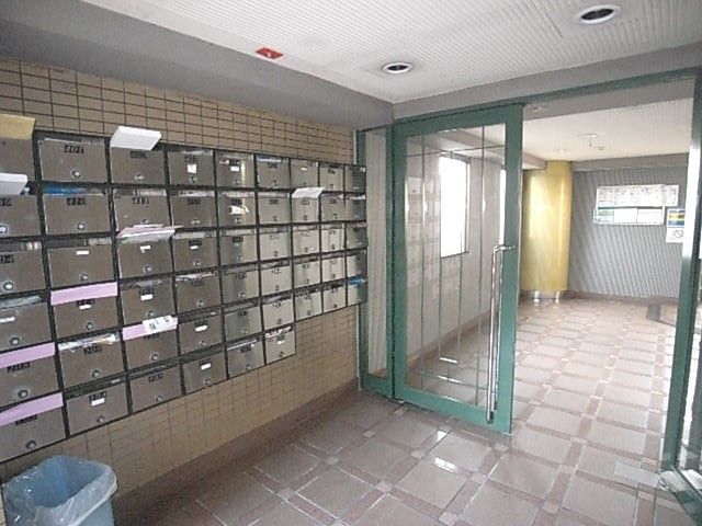 レナジア大東のエントランス