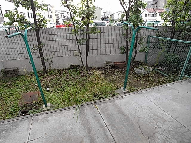香里園オークヒルズⅡの庭