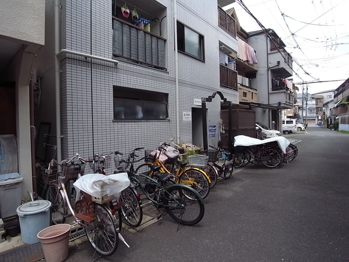 三和ハイツ大池のエントランス