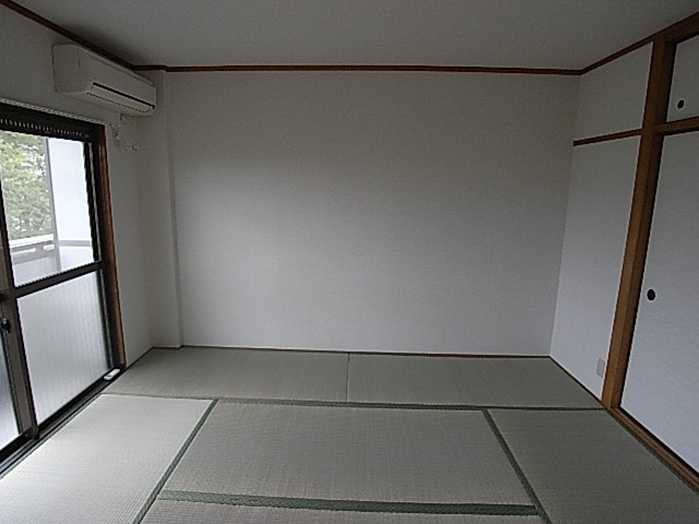 まるき清水の洋室