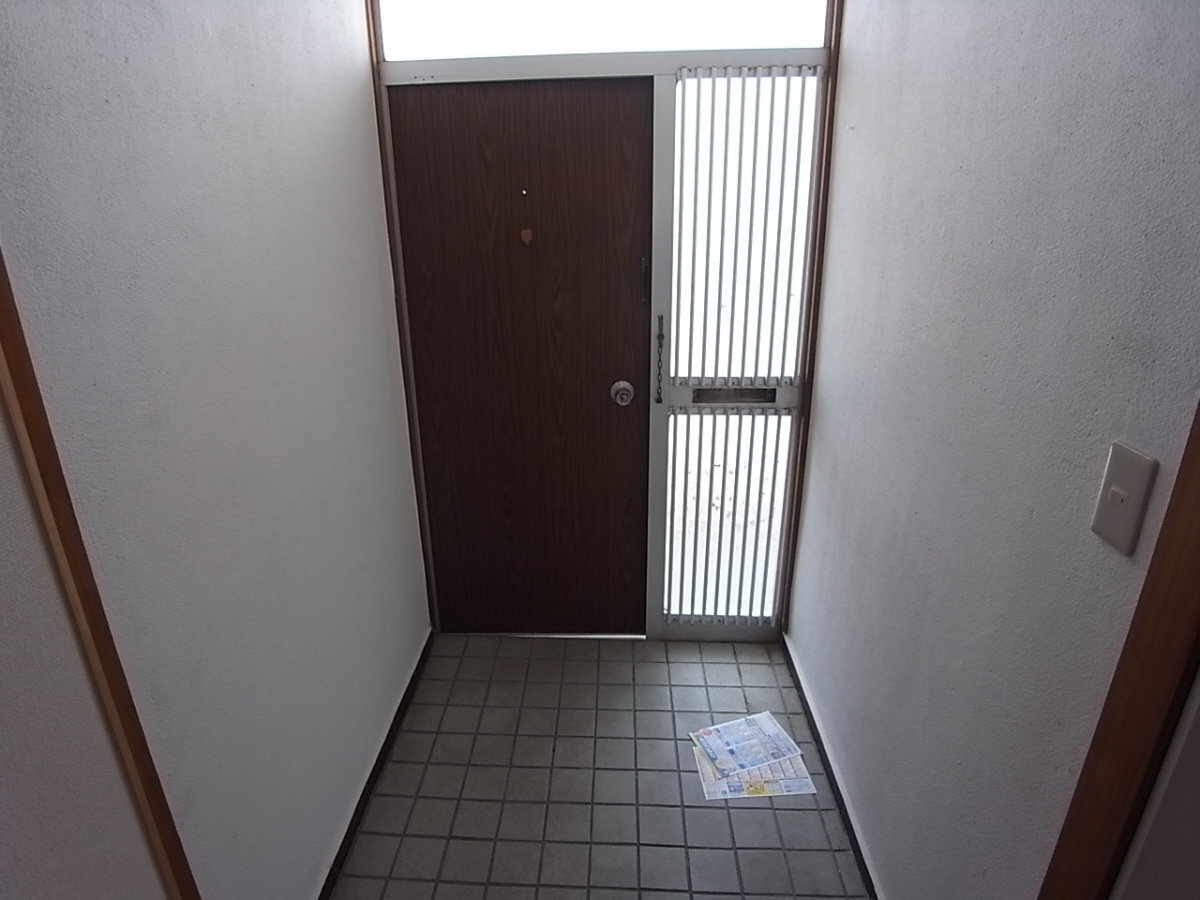 高宮マンションの玄関