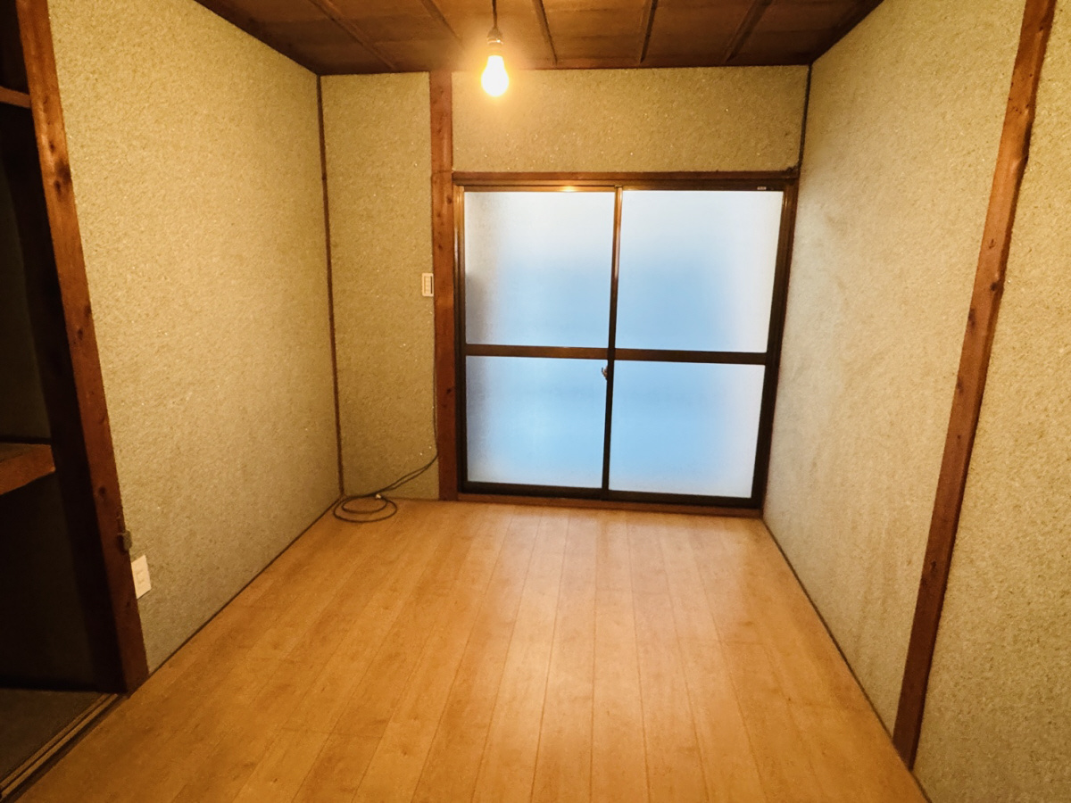 MAYUMIハイツ枚方13番館の洋室