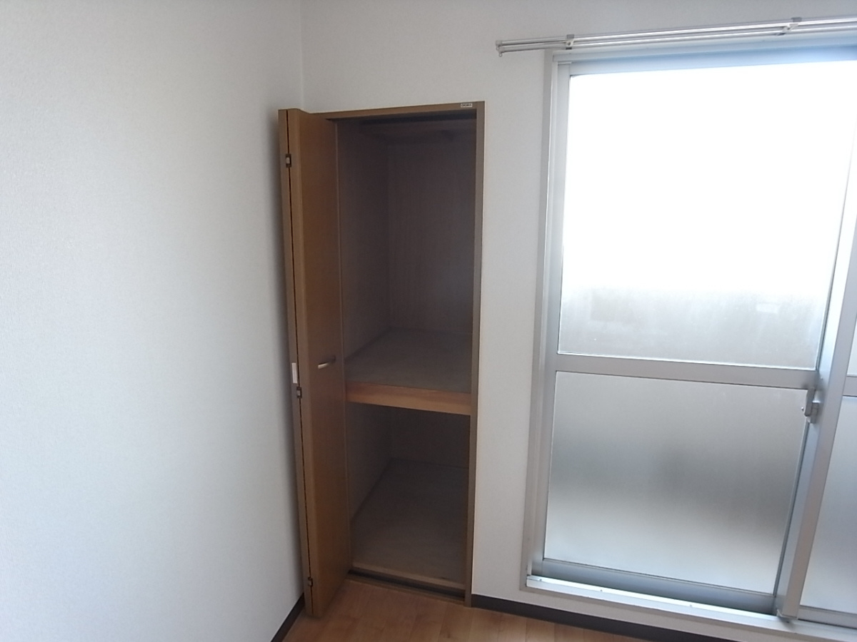 プレアール寝屋川高柳の収納
