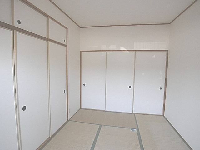 マンション新屋の洋室