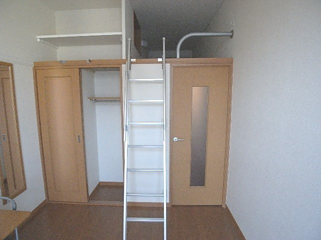 レオパレスヒカリの収納