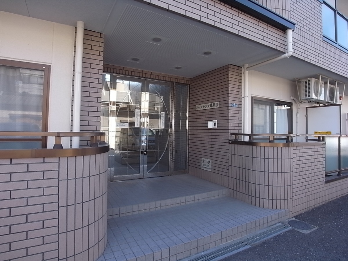 パークテラス香里Ⅱのエントランス