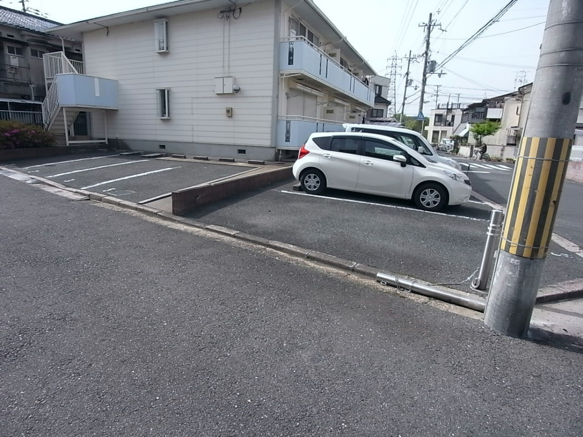 ジェイエイパルの駐車場