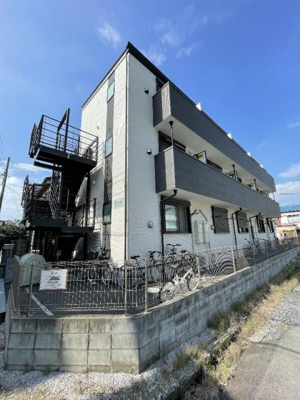 サニー日進町の外観