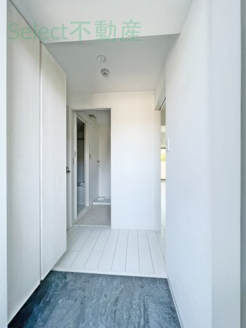 THE RESIDENCE SHINSAKAEの玄関