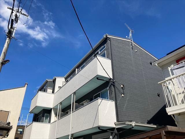 トリファイン草加の外観