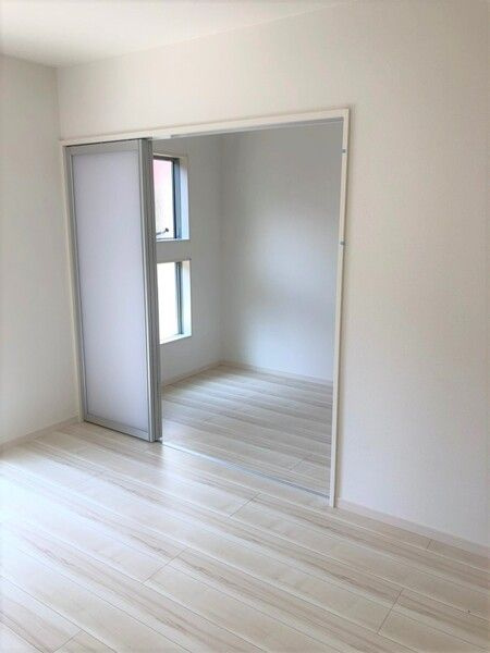 パームコテージ十六番館の居間・リビング