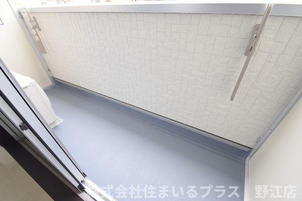 ディアコート中宮のバルコニー