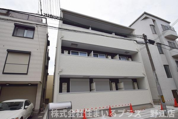 ディアコート中宮の外観