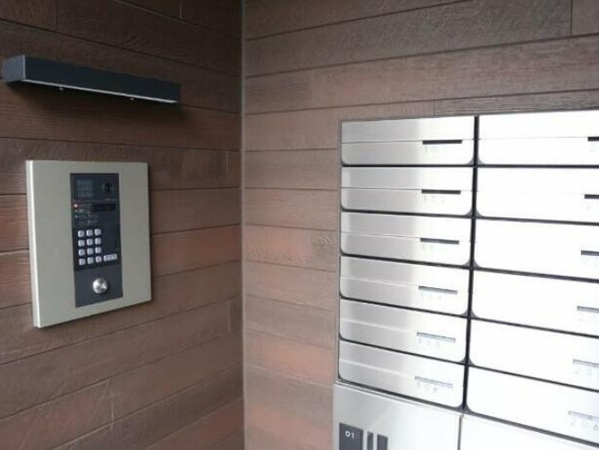 Ｌａ　Ｍａｄｒｅ幸福館のエントランス