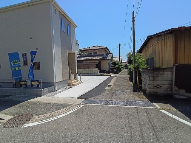 ハートフルタウン 高崎市中豊岡町新築の前面道路含む現地写真