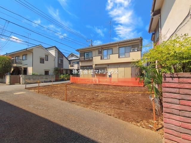練馬区石神井台8丁目　西公道×南通路　建築条件なし　開放的な限定1区画の前面道路含む現地写真