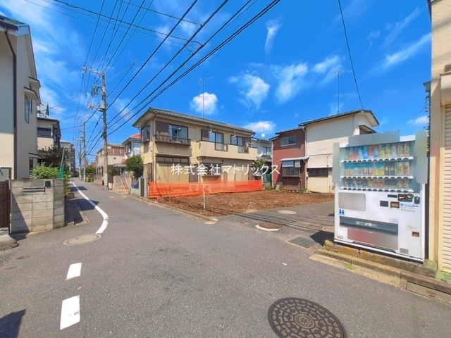 練馬区石神井台8丁目　西公道×南通路　建築条件なし　開放的な限定1区画の前面道路含む現地写真