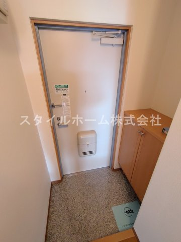 メルヴェーユの玄関|別部屋写真です。
