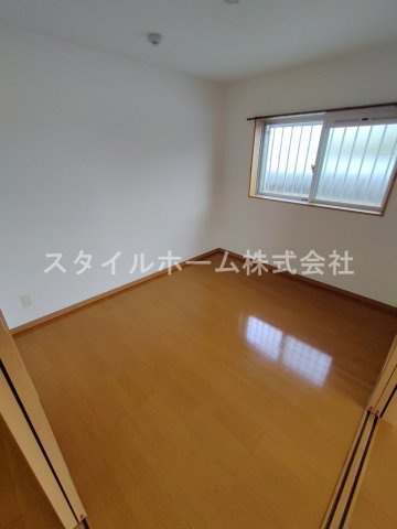 メルヴェーユの内装|別部屋写真です。