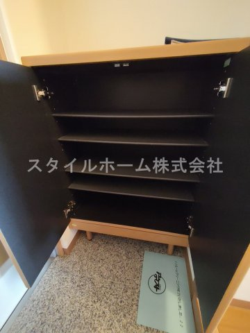 メルヴェーユの収納|別部屋写真です。