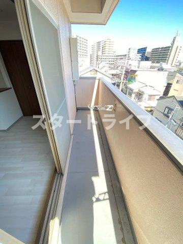 大阪市淀川区木川東２丁目の賃貸マンションのバルコニー