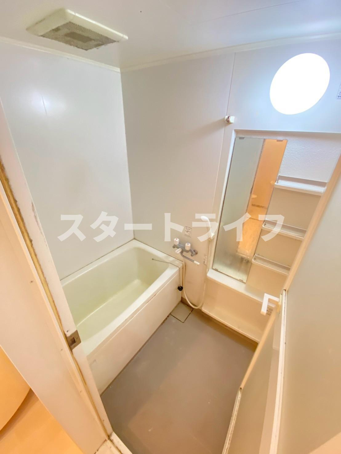 大阪市淀川区木川東２丁目の賃貸マンションの浴室