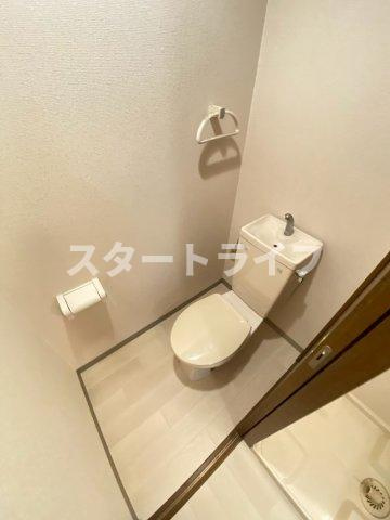 大阪市淀川区木川東２丁目の賃貸マンションのトイレ