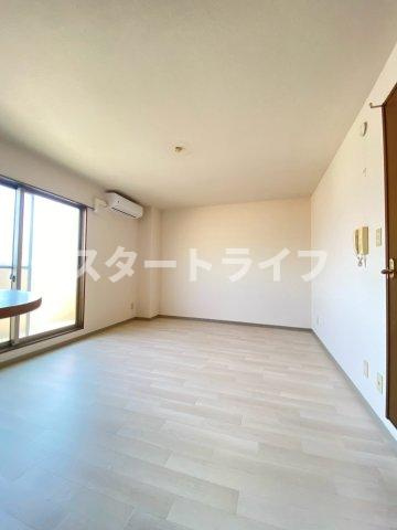 大阪市淀川区木川東２丁目の賃貸マンションの居間・リビング