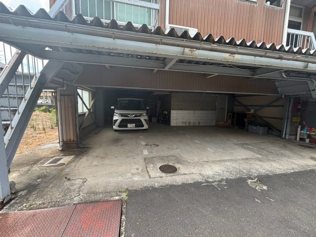 福井県越前市　一棟アパート 戸建ての駐車場