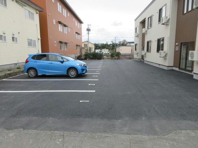 mana graceの駐車場